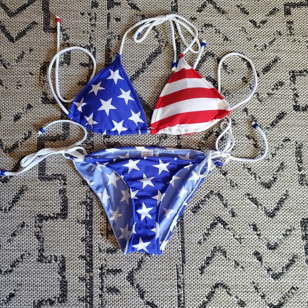Venus flag bikini